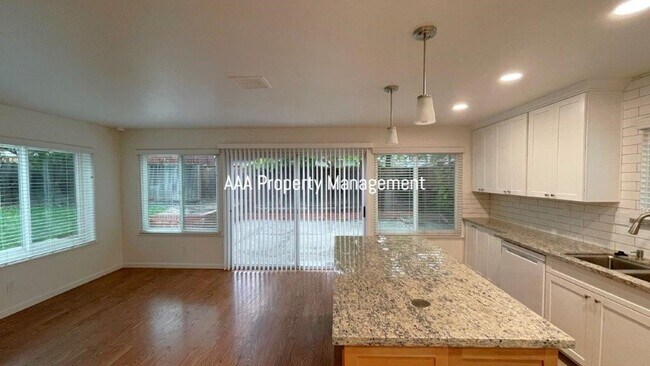 Building Photo - Concord The Crossings Beautiful 3 bedroom 2.5 bath, remodeled kitchen, 2 car garage