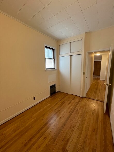 Bedroom 3 - 48 Washington Ave