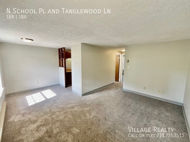 Building Photo - 335 N School Pl