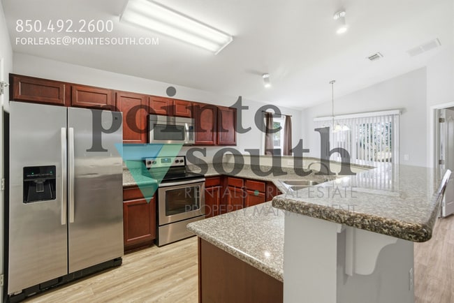 Building Photo - 8105 Nalo Creek Loop