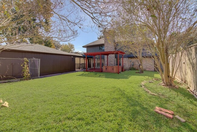 Building Photo - 2807 Planters St