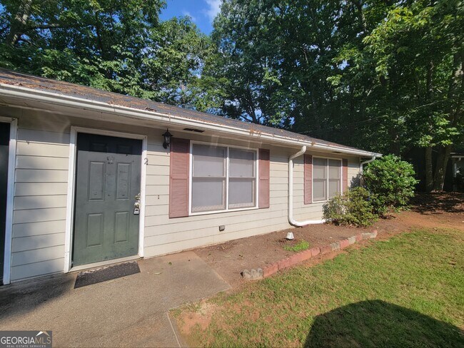 Building Photo - 12 Candlewood Terrace NE