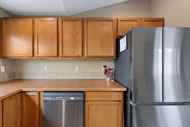 Building Photo - 12530 W 2nd Ave