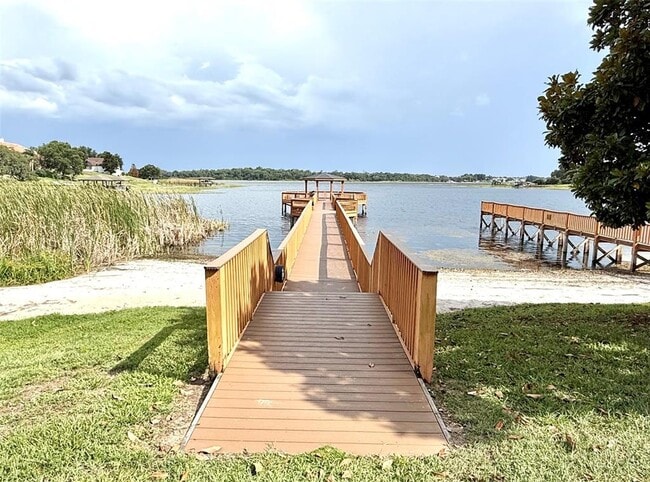 Building Photo - 17411 Promenade Dr