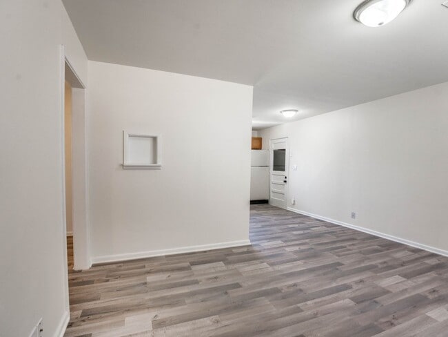 Building Photo - 2 Bedroom, 1 Bath Home in Shawnee!