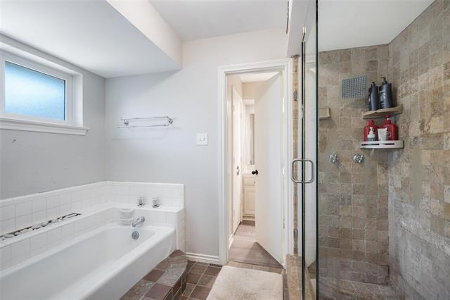 Building Photo - 6129 Glennox Ln