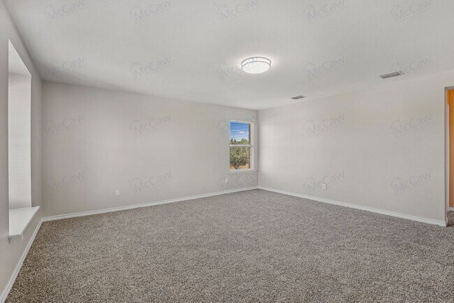 Building Photo - 201 Dartmouth Dr