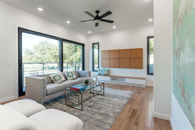 Building Photo - 1920 Caddo St