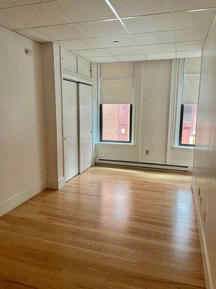 Building Photo - 236 Newbury St