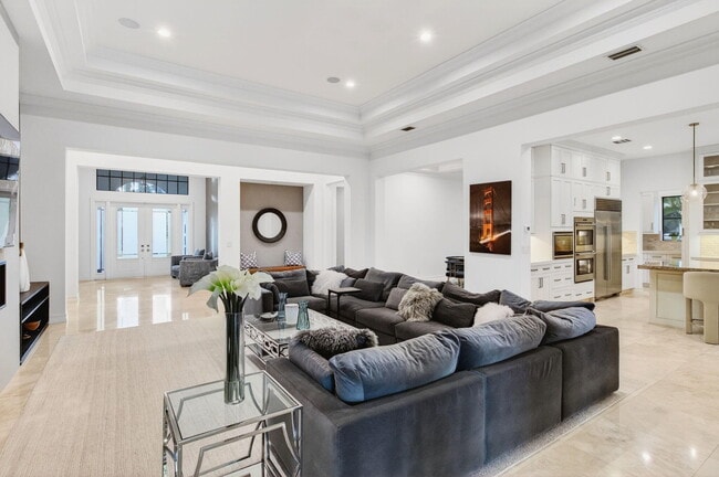 Building Photo - 17662 Cadena Dr