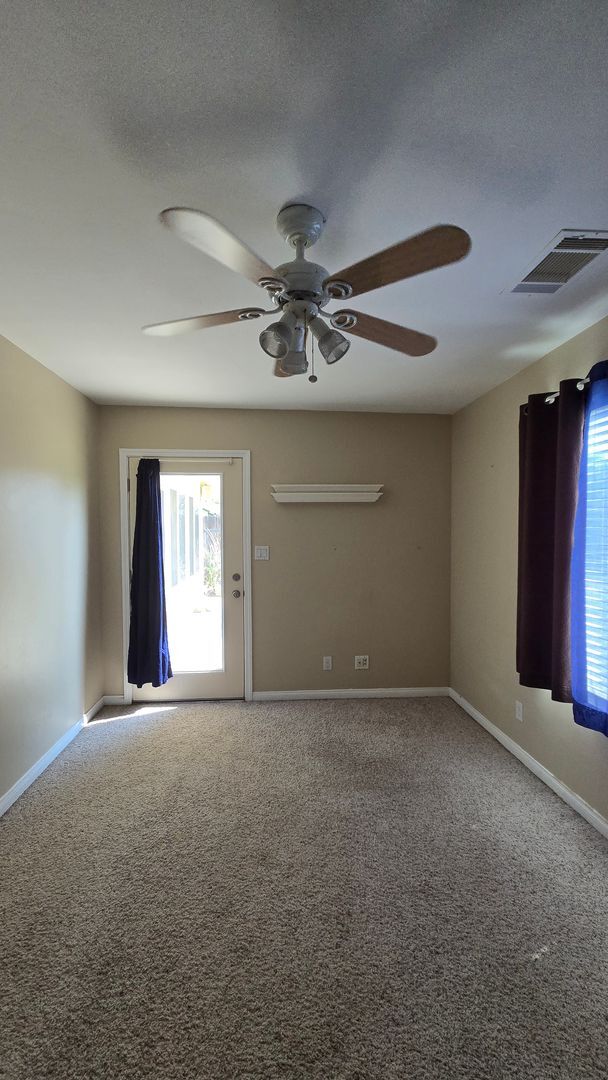 Building Photo - 10315 Cheyenne Dr