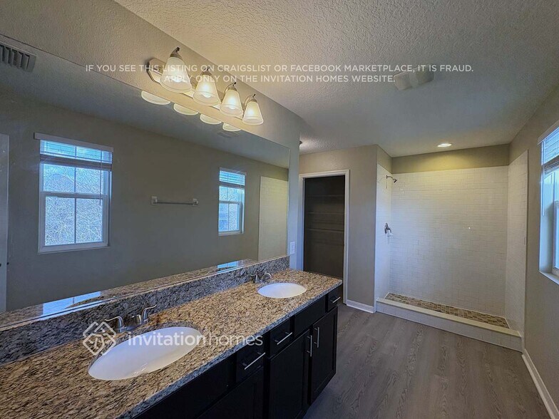 Building Photo - 35859 Jenny Lynne Cir