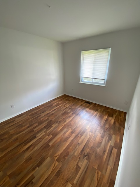 Building Photo - 110 Teakwood Ln