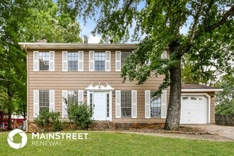 Building Photo - 904 Pine Forest Cir
