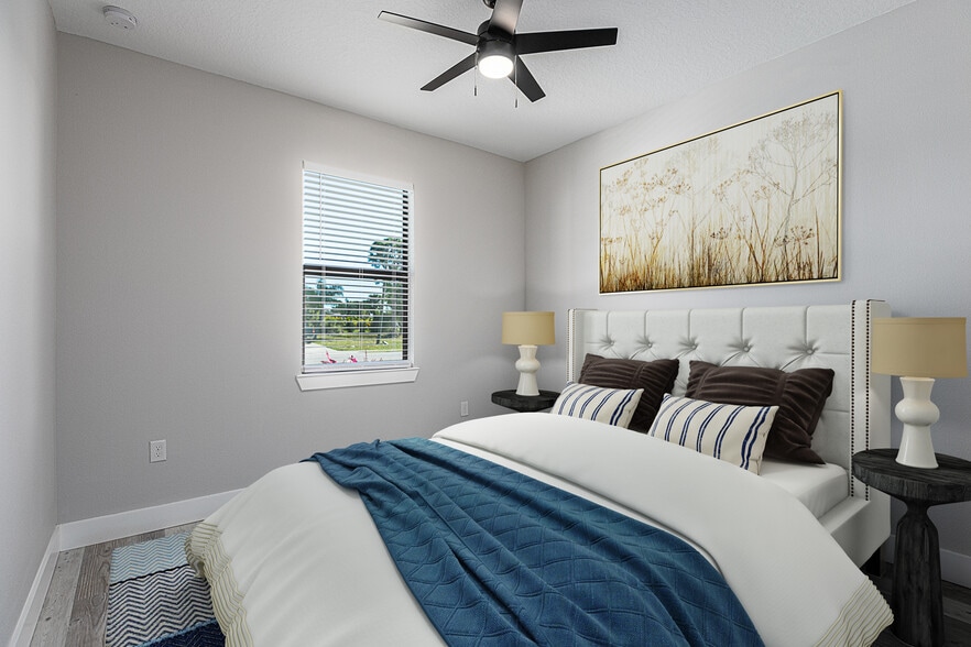 Second bedroom accommodates queen size bed - 26382 Explorer Rd