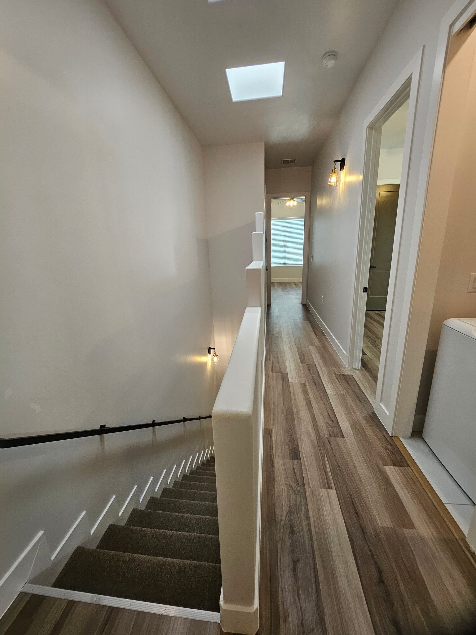 Building Photo - 1003 N Armijo St