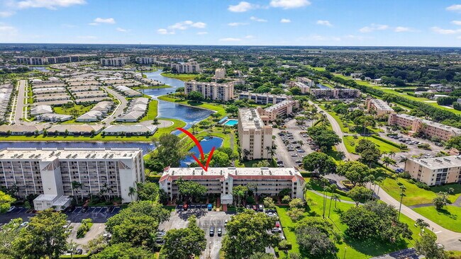 Building Photo - 14375 Strathmore Ln