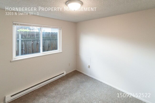 Building Photo - Spacious 1 Bed 1 Bath Apartment on The Nor...