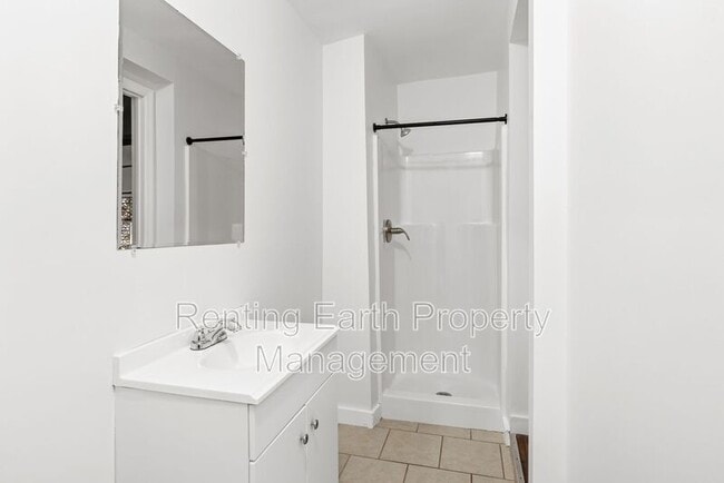 Building Photo - 620 Annie Laura Dr