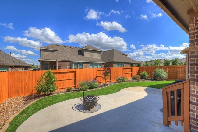 Building Photo - 2287 Gran Cielo Trl