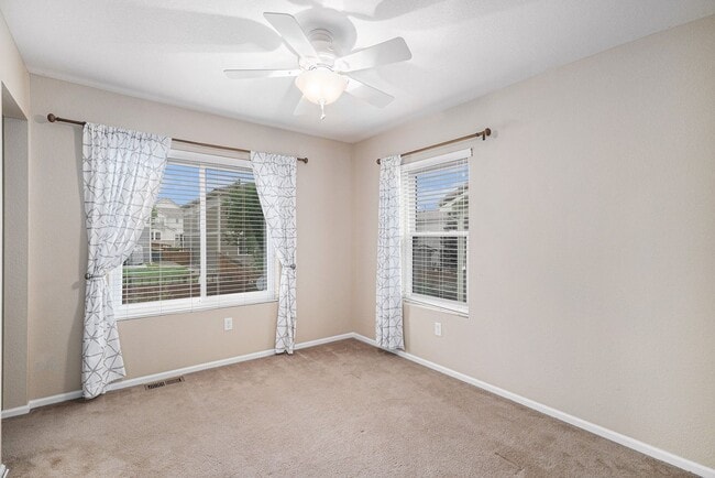 Building Photo - 4 Bedroom 2.5 Baths in the Meadows Castler...