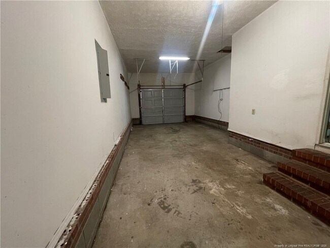 Building Photo - 5587 Arapahoe Ct