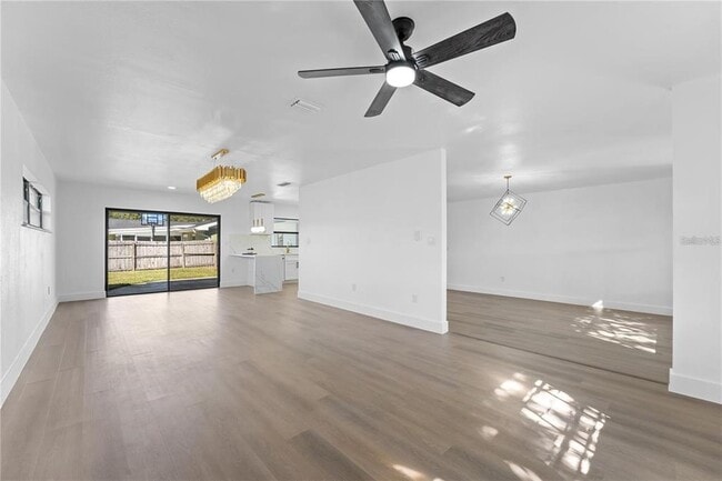 Building Photo - 607 Dunblane Dr
