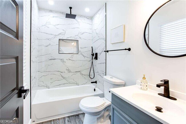 Building Photo - 3038 Sutter Ct SW