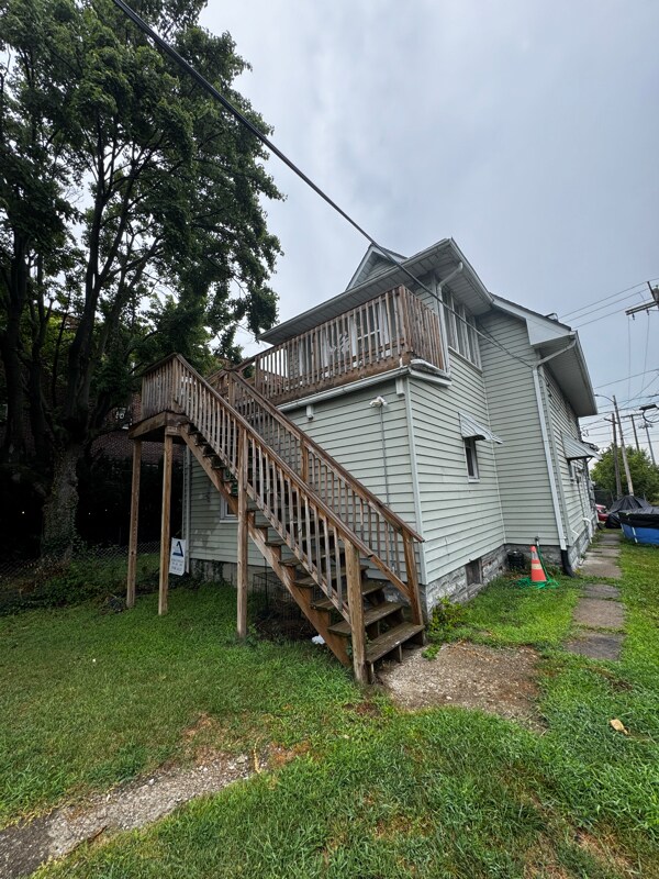 Building Photo - 708 Spencer St