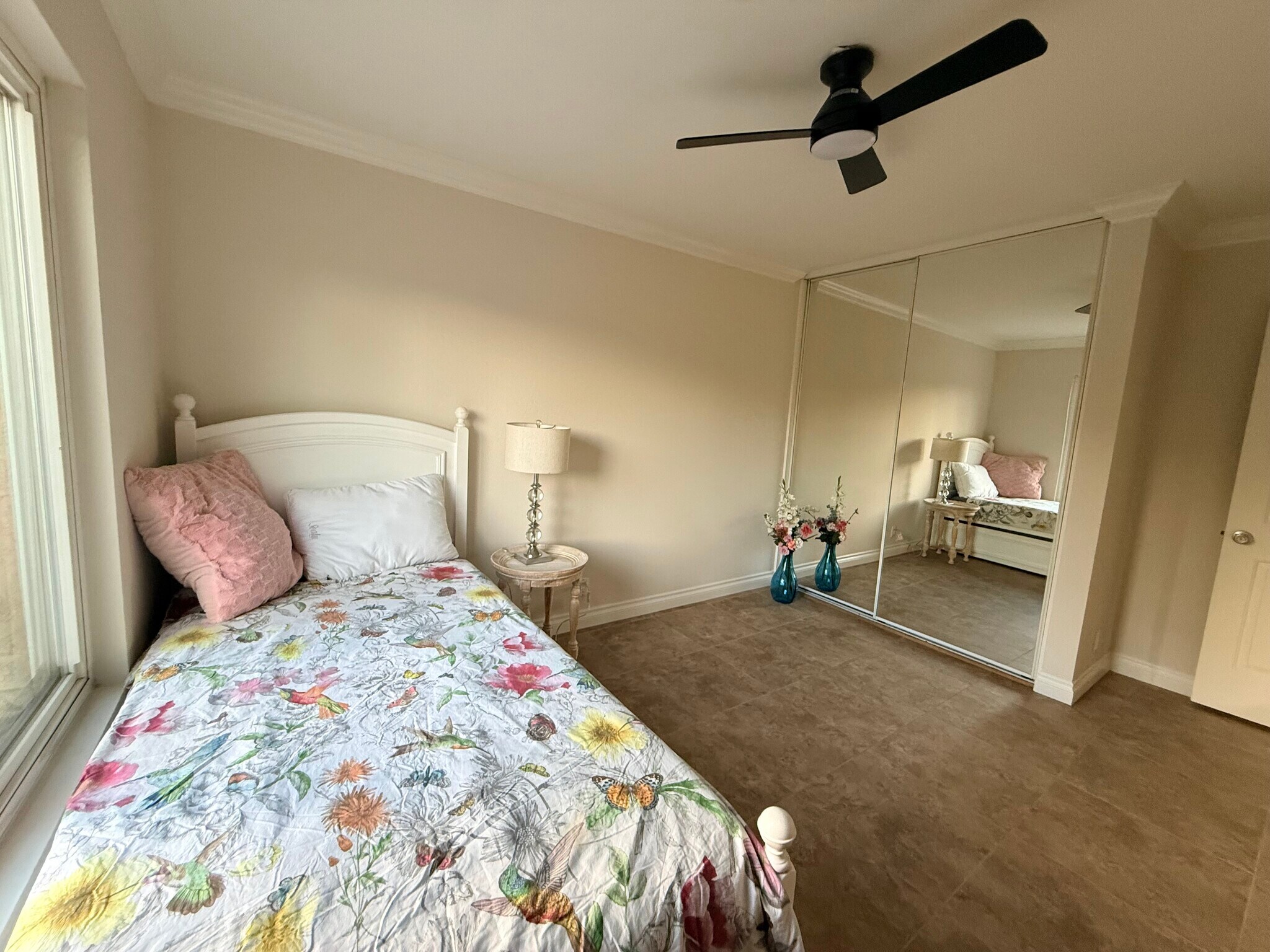 Building Photo - 408 E Civic Center Dr