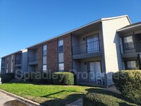 Building Photo - 200 Bosque Rd