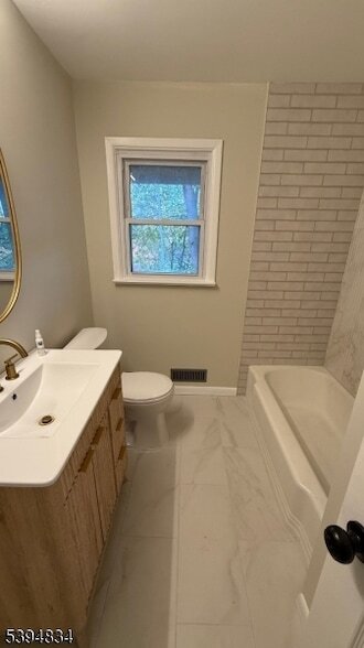 Building Photo - 76 Mt Kemble Ave