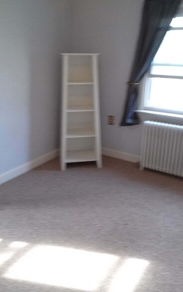 Building Photo - 2044 Belton St