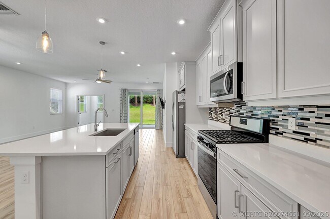 Building Photo - 11551 Viridian Blvd