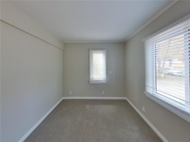 Building Photo - 5406 Utah Ave N