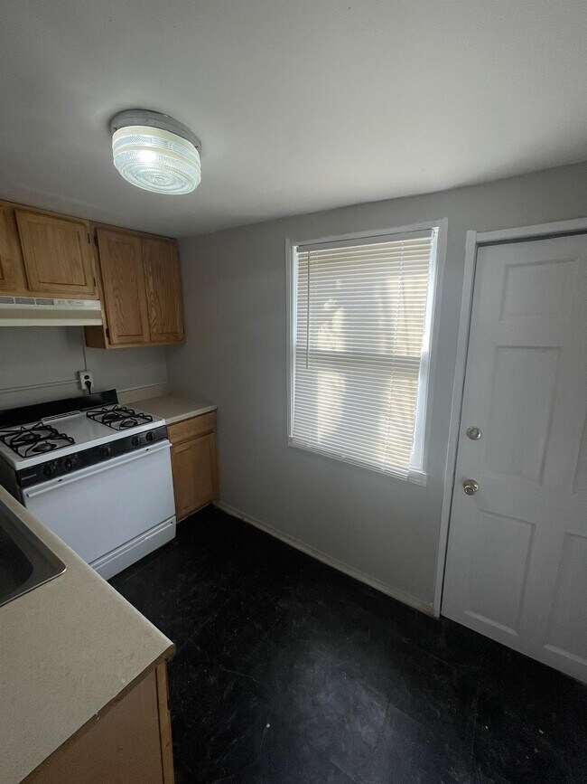 Building Photo - 2828 W Clementine St