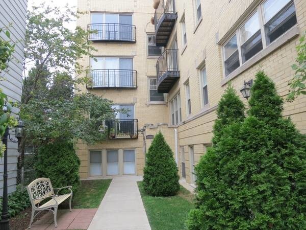 Building Photo - 2834 N Dawson Ave