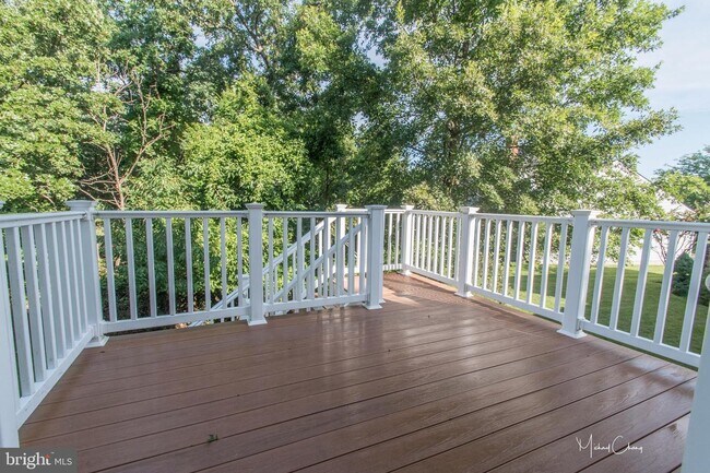 Building Photo - 14114 Silent Wood Way