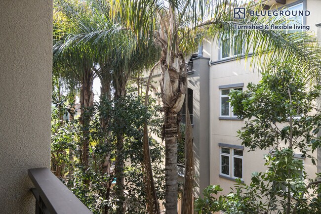 Building Photo - 8601 Lincoln Blvd