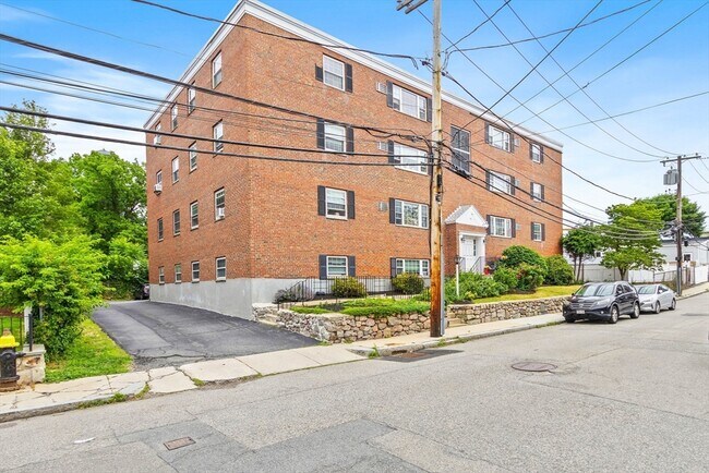 Building Photo - 56 Coffey St