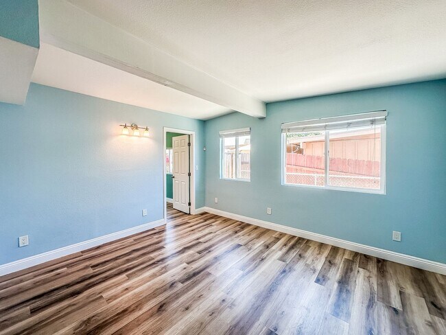 Building Photo - SD: Spacious 4BD/2BA Home in Imperial Beach with Large Yard, Turf Backyard & Attached Garage