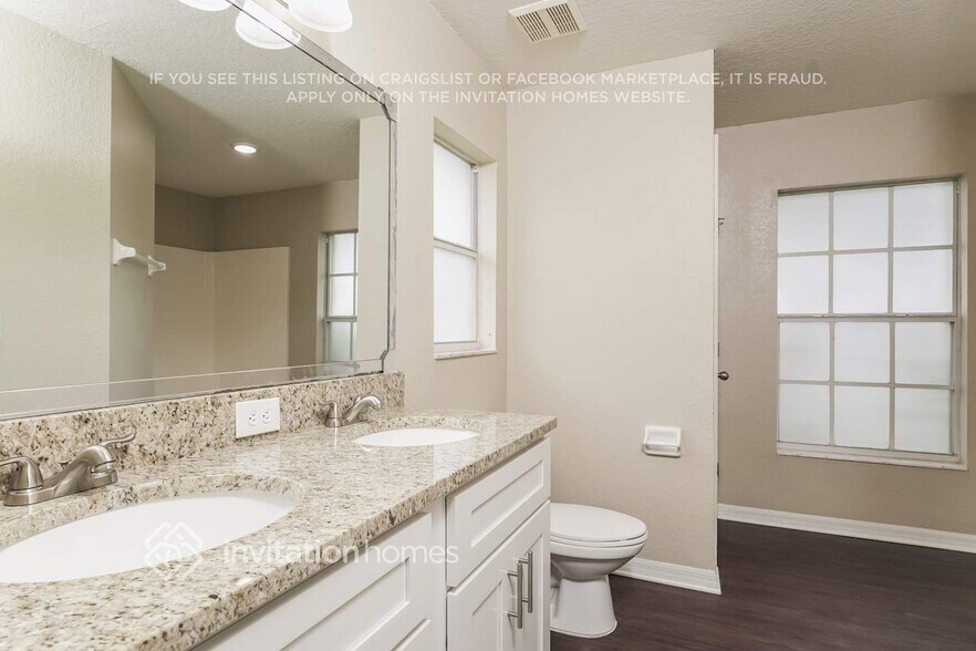 Building Photo - 1545 Turtle Rock Dr