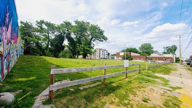 Building Photo - 3610 Haverford Ave