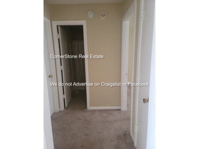 Building Photo - 4615 Cumberland Rd