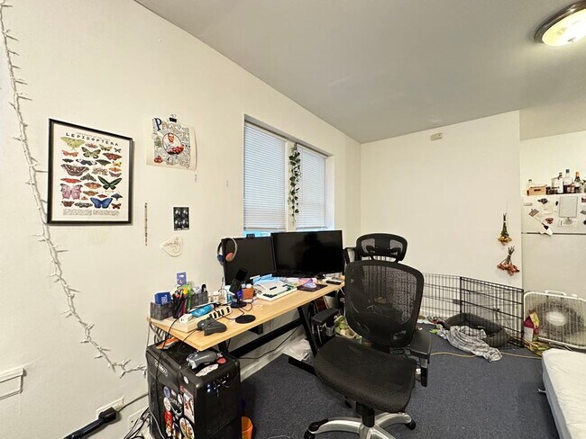 Building Photo - 5710 N Winthrop Ave