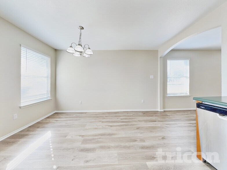 Building Photo - 228 Fall Creek Dr