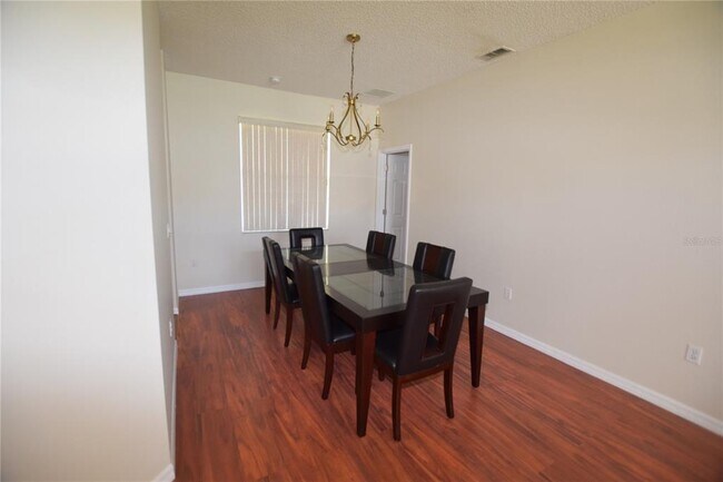 Building Photo - 510 Bromley Ct