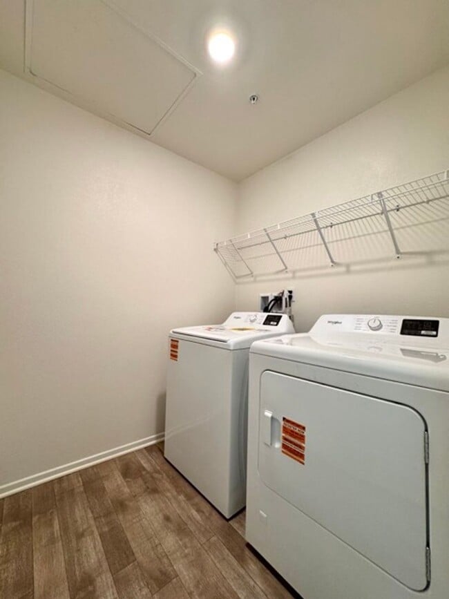 Building Photo - Brand New 3 Bedroom Single Story Home For ...