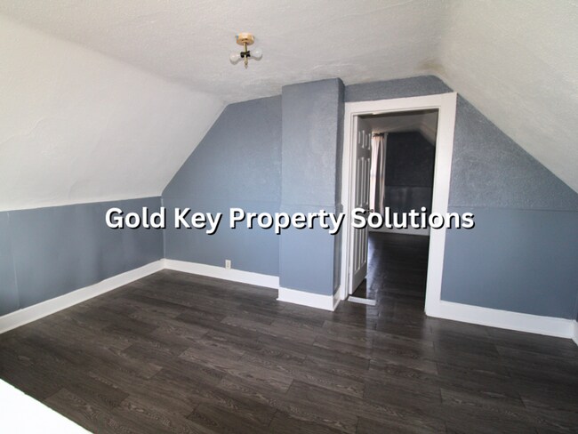 Building Photo - 2633 Main St