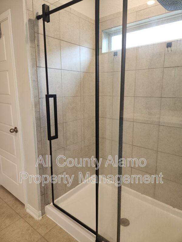 Building Photo - 9511 Bonito Fls Dr